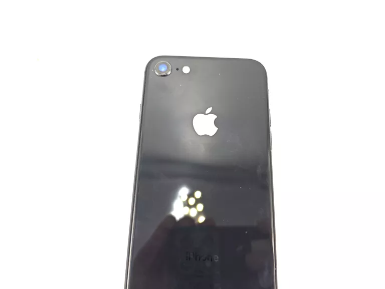 TELEFON APPLE IPHONE 8 64GB CZARNY BAT. 83% SOLO