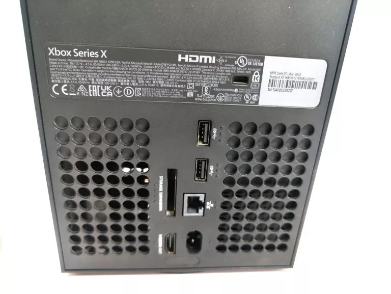 KONSOLA MICROSOFT XBOX SERIES X RRT-0009 1TB + PAD + KABLE