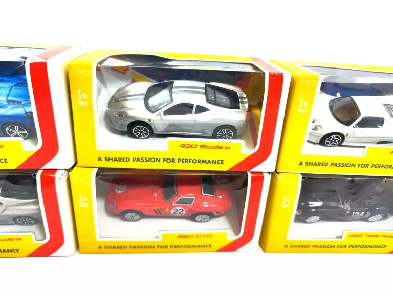 AUTKO BURAGO 1/43 RÓŻNE RODZAJE SHELL