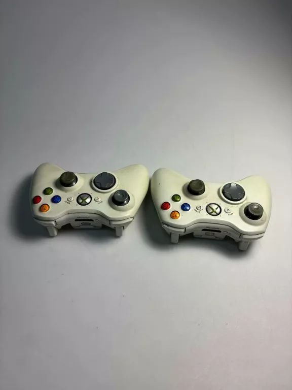 KONSOLA XBOX 360 BIAŁY +2 PADY