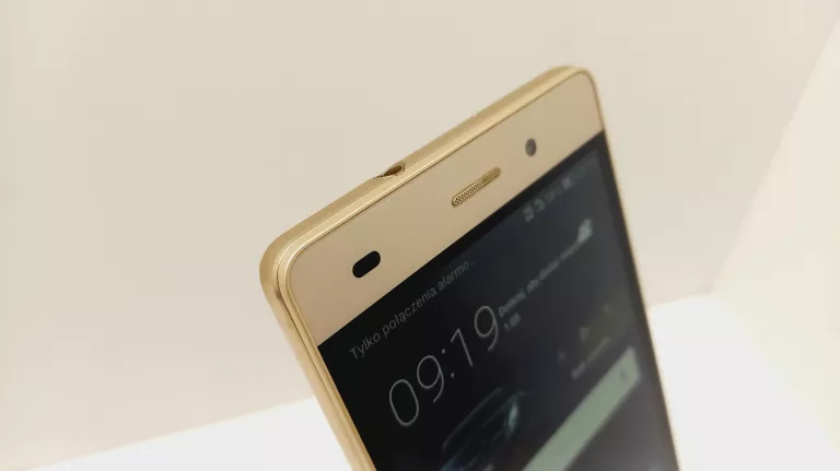 SMARTFON HUAWEI P8 LITE 16 GB / 2 GB 4G