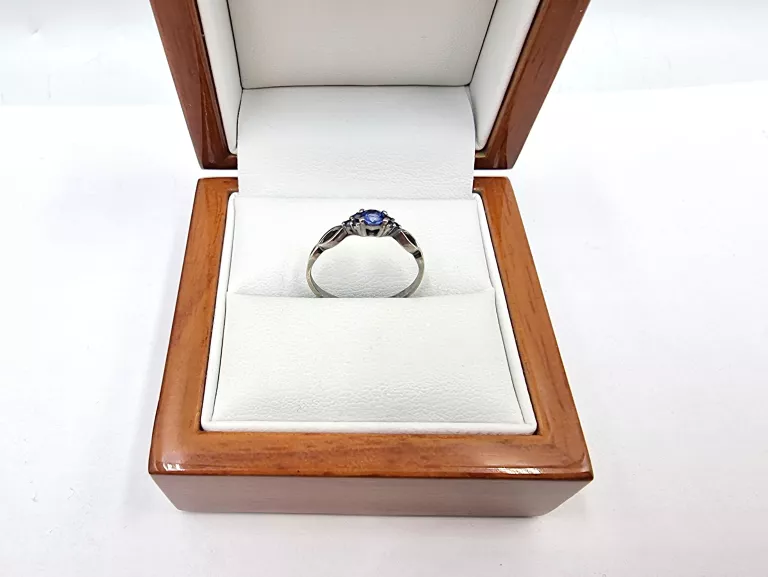 zloty-pierscionek-z-szafirami-029ct-585-131g-r10-rodzaj-2205-16