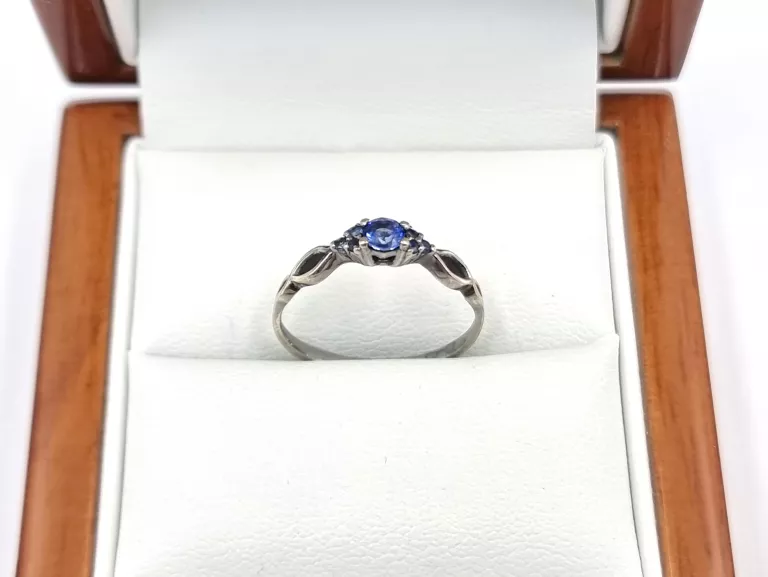 zloty-pierscionek-z-szafirami-029ct-585-131g-r10-kamien-17088-128