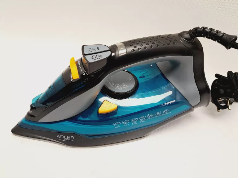 ŻELAZKO PAROWE ADLER O MOCY 3000W