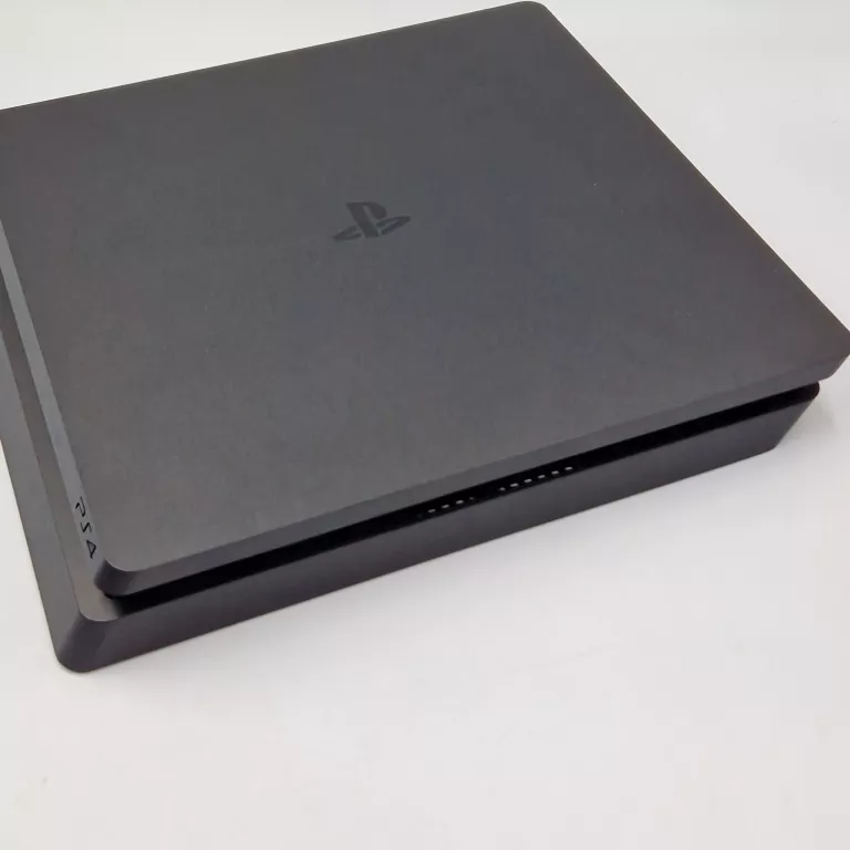 KONSOLA PS4 SLIM 1TB 2 PADY