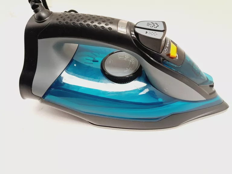 ŻELAZKO PAROWE ADLER O MOCY 3000W