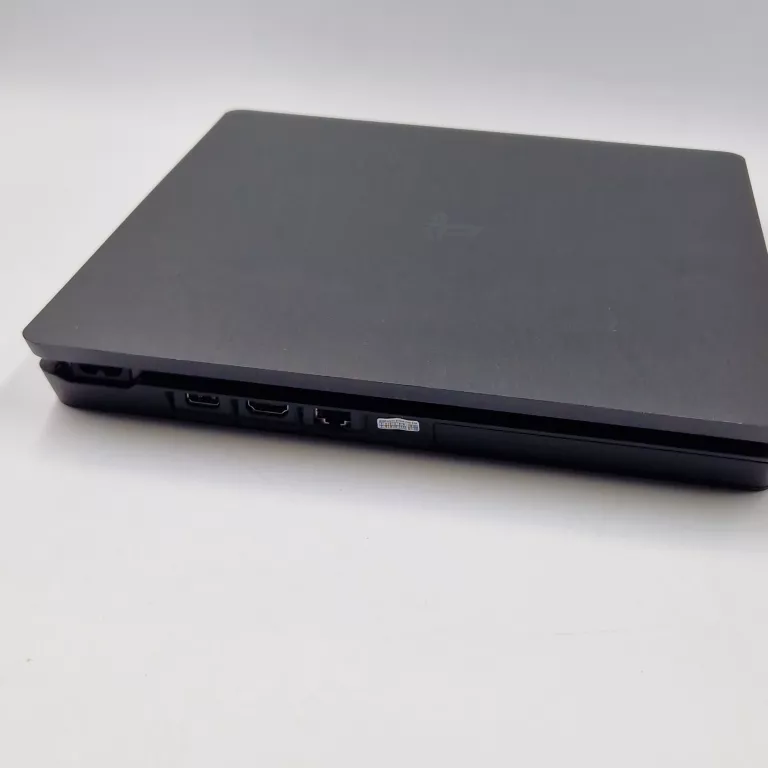 KONSOLA PS4 SLIM 1TB 2 PADY