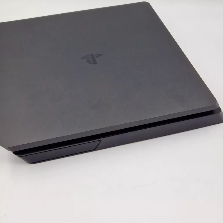 KONSOLA PS4 SLIM 1TB 2 PADY