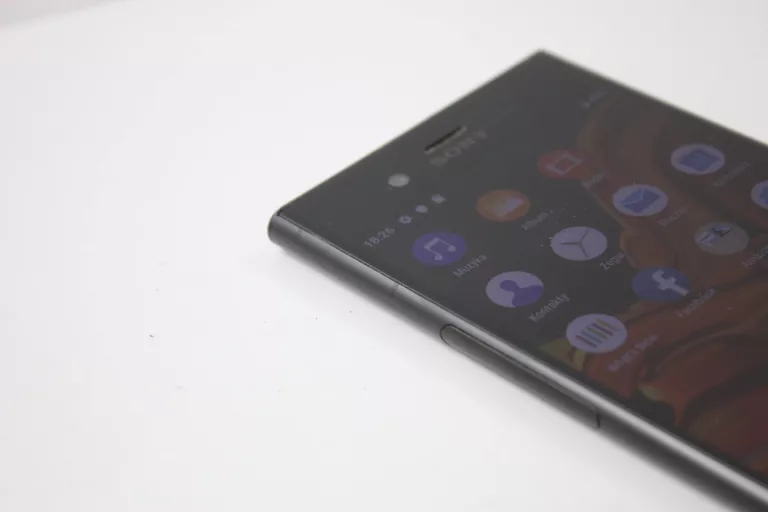 TELEFON SONY XPERIA XZ1