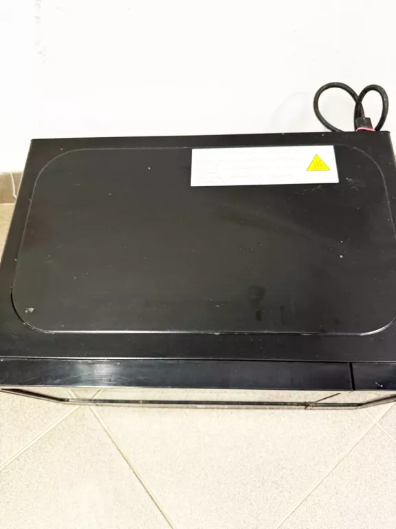 MANDINE KUCHENKA MIKROFALOWA Z GRILLEM 20L