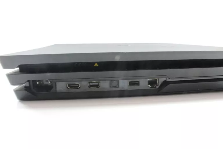 KONSOLA PLAYSTATION 4 PRO