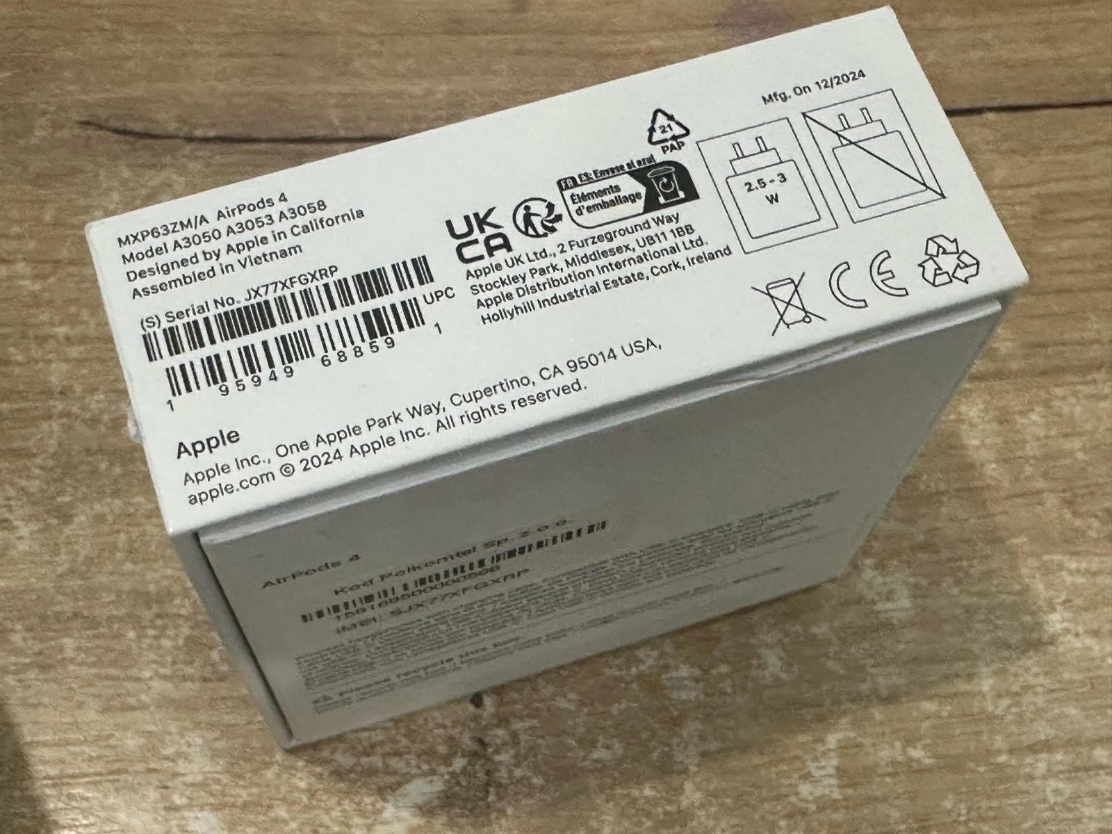 sluchawki-airpods-4-kartonik-opis-transmisja-sygnalu-203713-217785