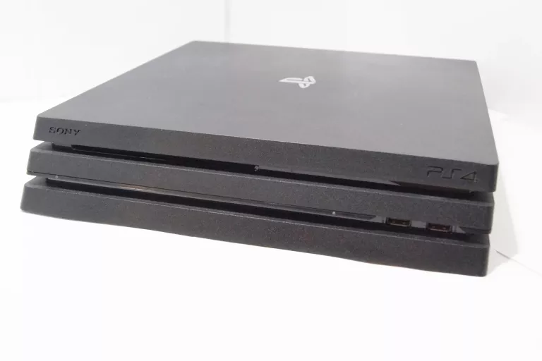 KONSOLA PS4 PRO 1TB + PAD
