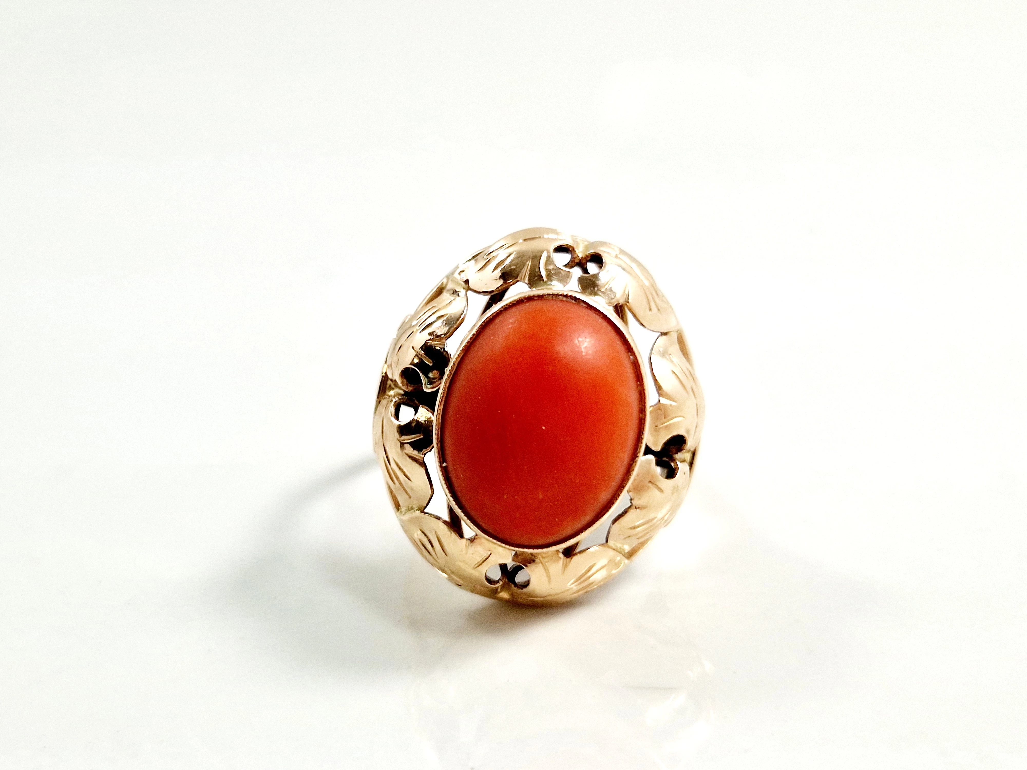 zloty-pierscionek-z-koralem-585-730g-r18-stan-11323-2