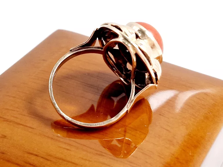 zloty-pierscionek-z-koralem-585-730g-r18-kolor-dominujacy-205826-225106