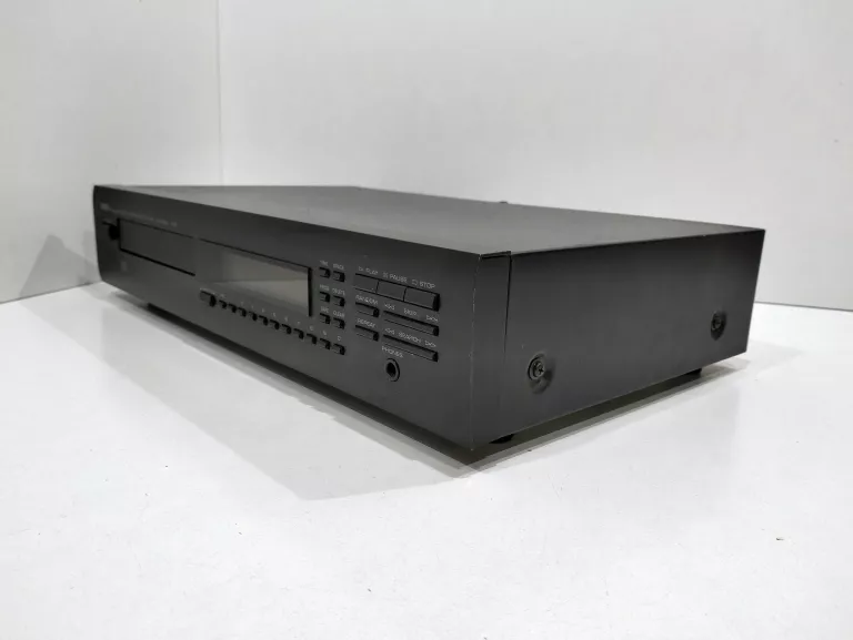 ODTWARZACZ CD YAMAHA CDX-530E  CZARNY