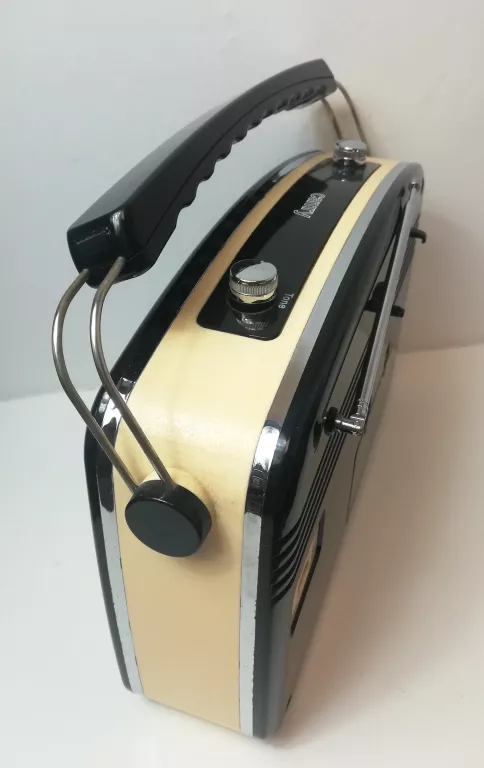 RADIO CAMRY CR 1130 RETRO STYLE