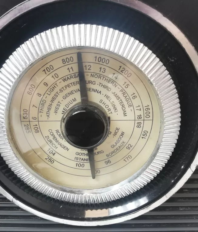 RADIO CAMRY CR 1130 RETRO STYLE