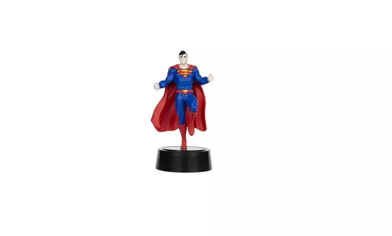 FIGURKA MARVEL ZE ŚWIATŁEM LED DC SUPERMAN