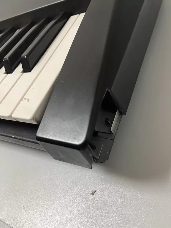 SYNTEZATOR YAMAHA QS-300