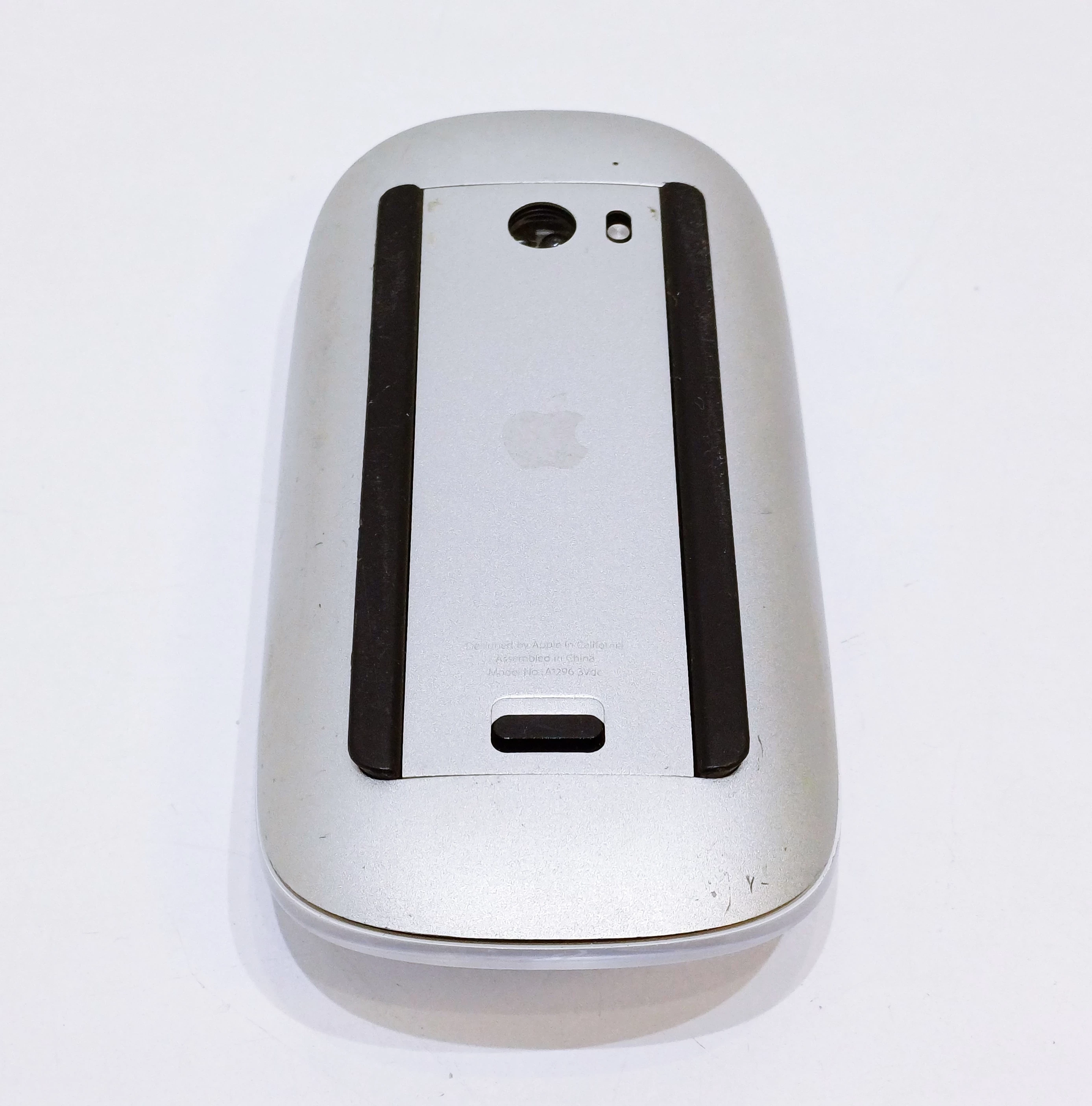 mysz-apple-magic-mouse-a1296-bluetooth-kod-producenta-a1296-3vdc