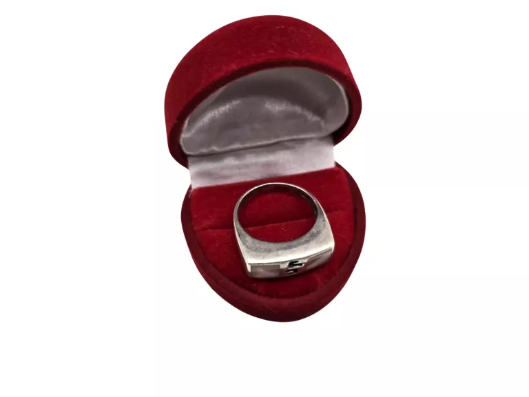 SREBRNY PIERŚCIONEK 925 VINTAGE Z MASĄ PERŁOWĄ 5,85G R.20