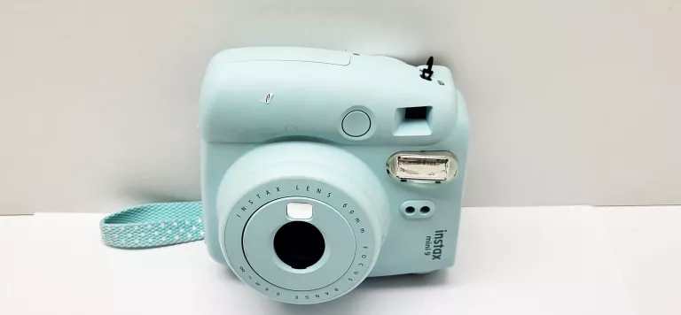 APARAT FUJIFILM INSTAX MINI 9 NIEBIESKI
