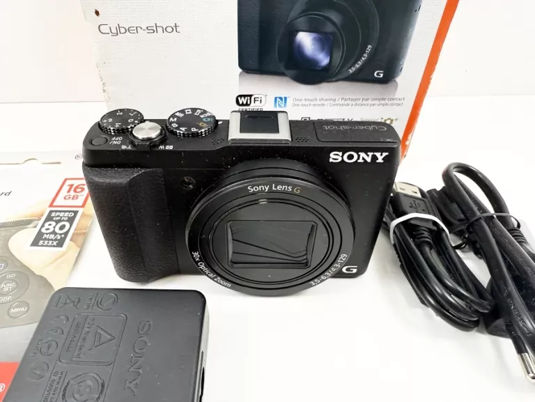 APARAT SONY CYBERSHOT DSC-HX60 Z BATERIĄ, ŁADOWARKĄ I KARTĄ PAMIĘCI PUDEŁK