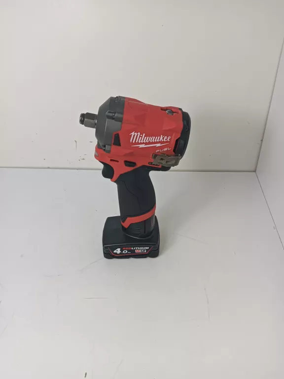 KLUCZ UDAROWY MILWAUKEE M12 FIWF12
