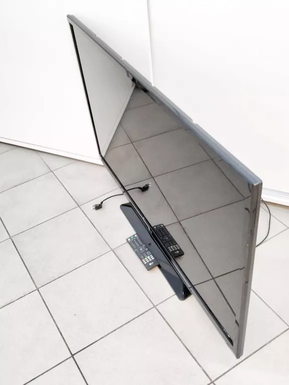 TELEWIZOR LED LG 47LS5600 47" FULL HD 1920X1080 CZARNY + PILOT