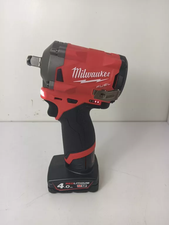 KLUCZ UDAROWY MILWAUKEE M12 FIWF12