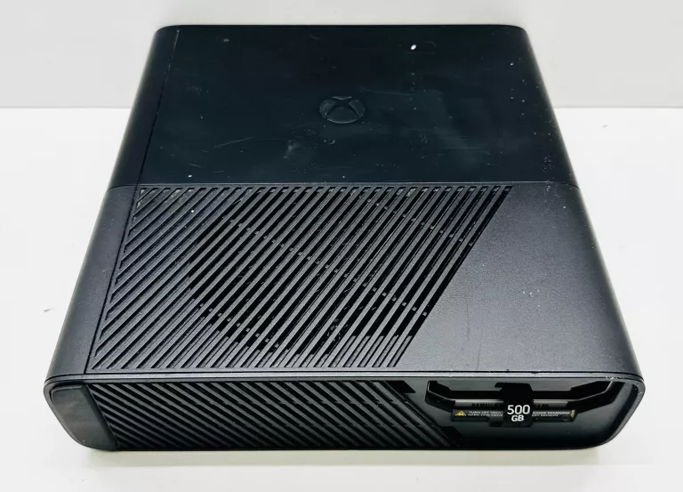 KONSOLA XBOX 360 500GB W PUDELKU+ OKABLKOWANIE+PAD+KINEKT+ GRA