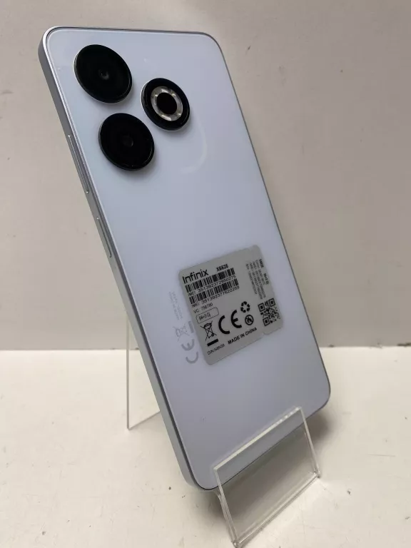 TELEFON INFINIX SMART 8 3/64GB