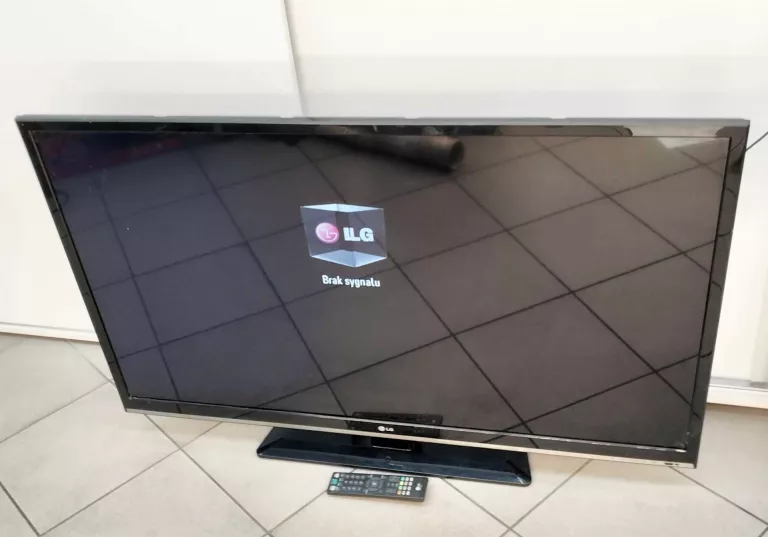 TELEWIZOR LED LG 47LS5600 47" FULL HD 1920X1080 CZARNY + PILOT