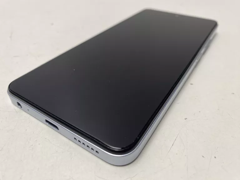 TELEFON INFINIX SMART 8 3/64GB