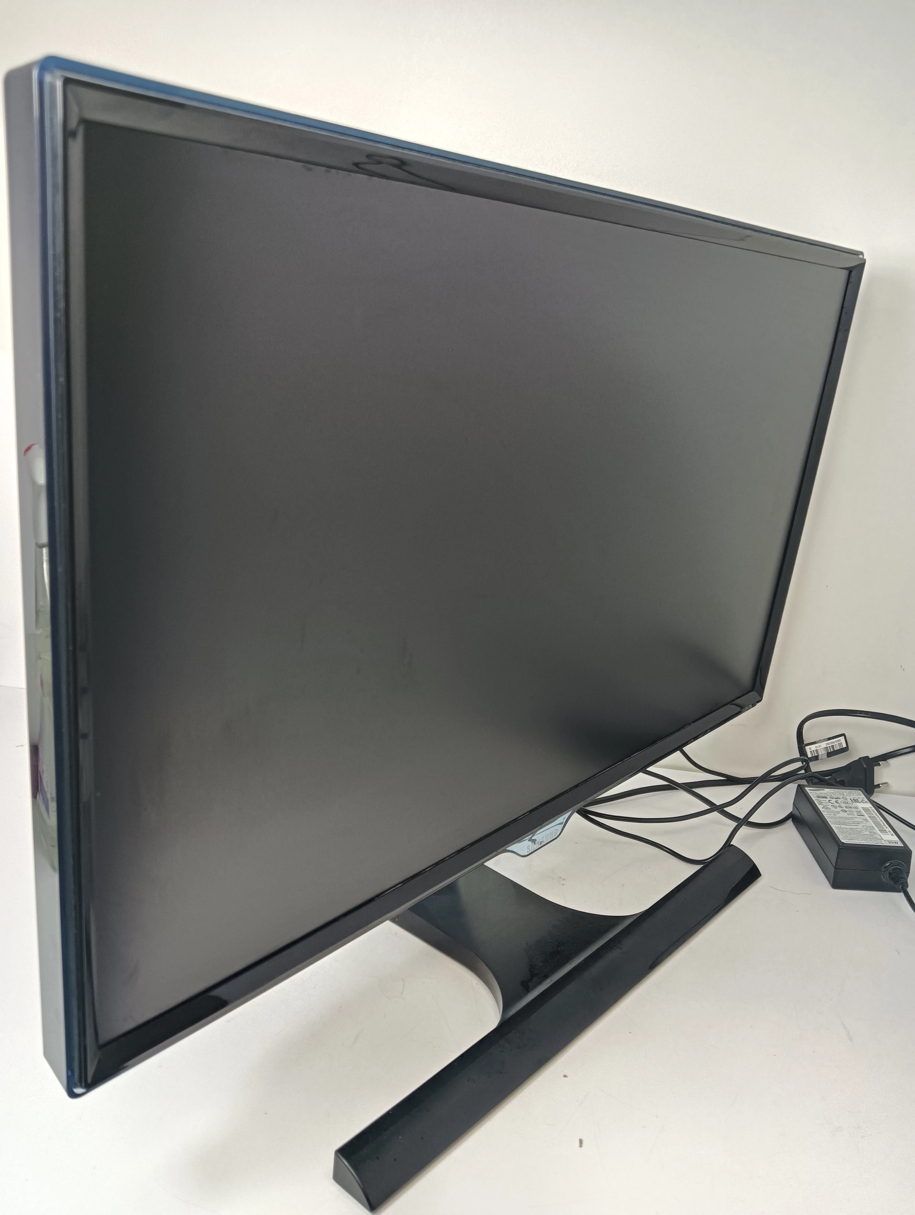 monitor-led-samsung-t24e390ew-ean-gtin-8806086691871