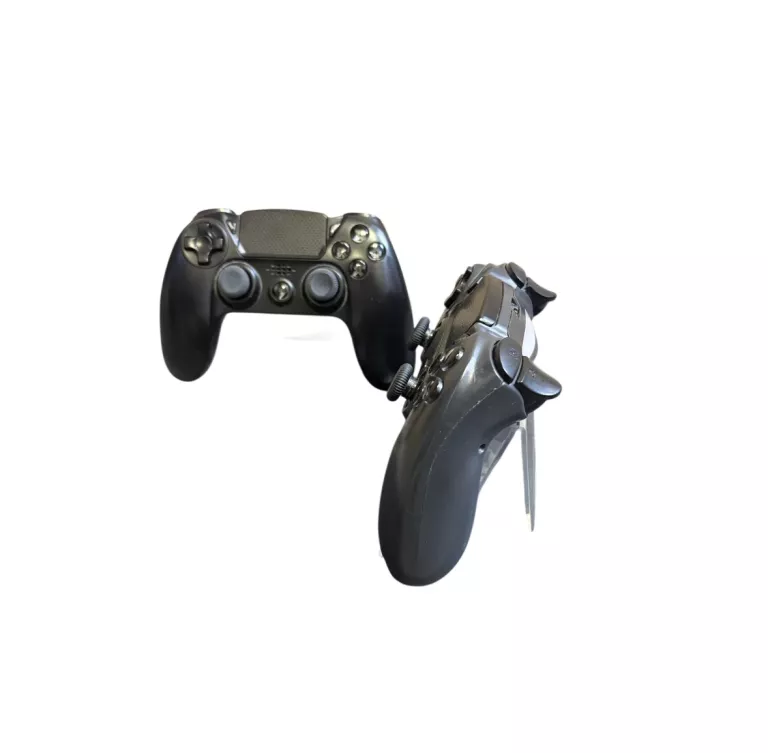 KONSOLA PS4 CUH-7116B + DWA NIEORYGINALNE PADY + KARTON