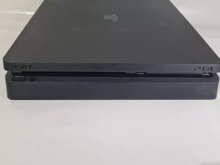 KONSOLA PS4 SLIM 1TB + 2 PADY