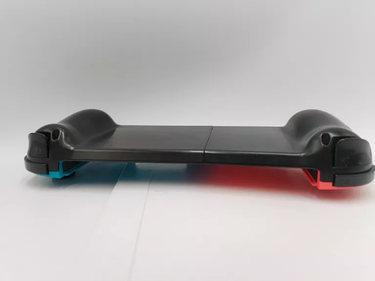 KONTROLER BEZPRZEWODOWY GAMEPAD IPEGA PG-9217B Z UCHWYTEM NA TELEFON