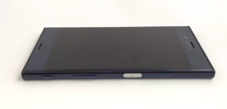 TELEFON SONY XPERIA XZ F8331