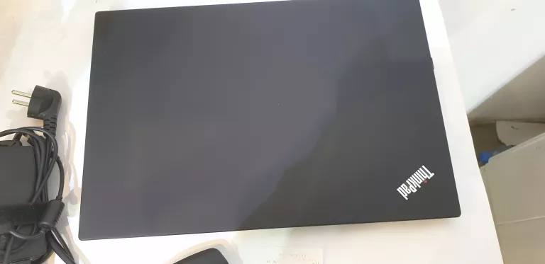 LAPTOP LENOVO T570+ŁAD