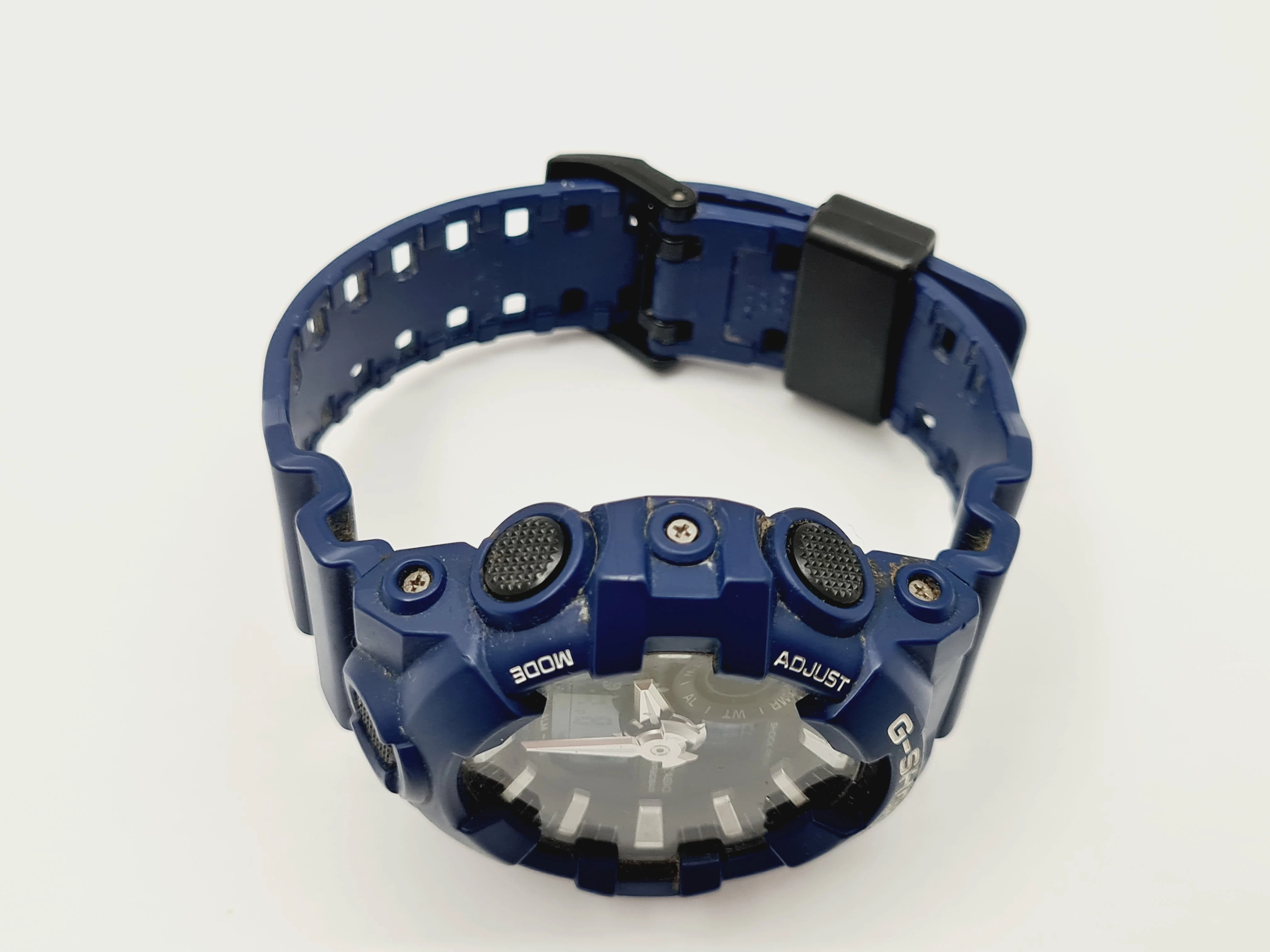 zegarek-meski-casio-g-shock-ga-700-material-paska-129219-10