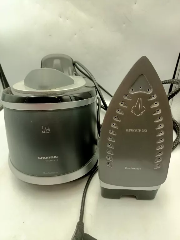 ŻELAZKO ZE STACJĄ PAROWĄ GRUNDIG SIS 7040