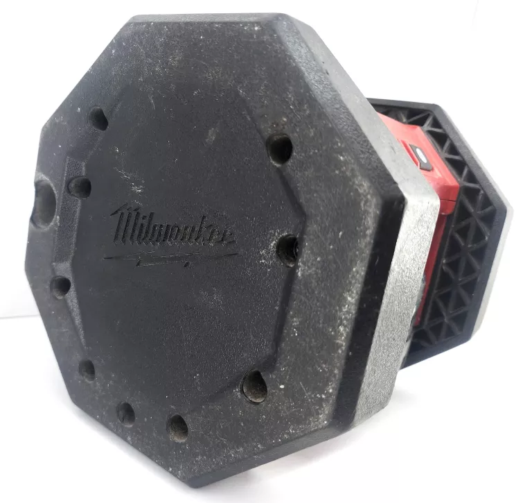 LAMPA MILLWAUKEE M18A AL +BATERIA 5.0 AH