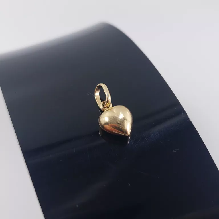 ZŁOTA ZAWIESZKA SERCE 0,60G 585