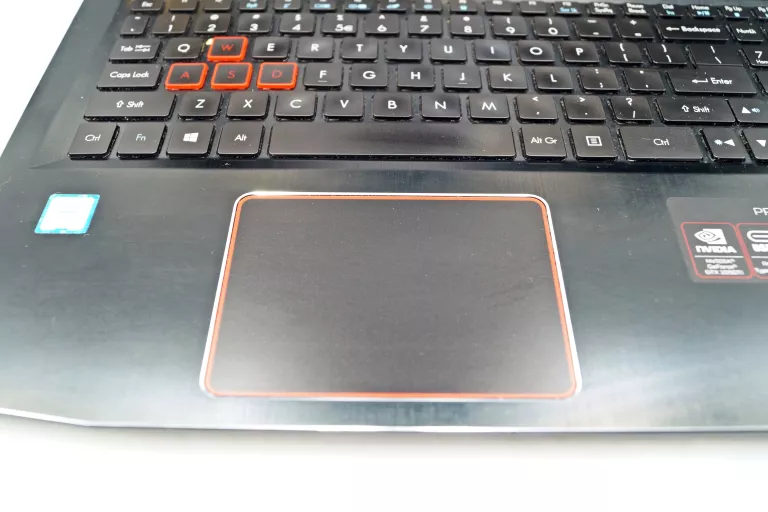 LAPTOP ACER PREDATOR HELIOS 300 I7-8750H 8GB/128GB/1TB GTX 1050 TI