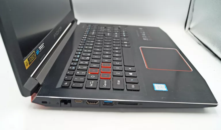 LAPTOP ACER PREDATOR HELIOS 300 I7-8750H 8GB/128GB/1TB GTX 1050 TI