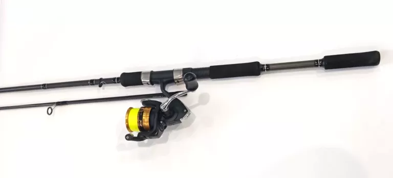 WĘDKA SHIMANO FX XT 2,40M 10-30G KOŁOWROTEK SHIMANO 11SF31