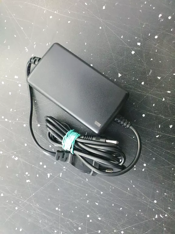 ODKURZACZ PIONOWY ETA MONETO AQUA PLUS 8449 90000