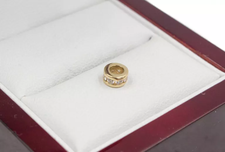 ZŁOTY CHARMS P585 W0,55G